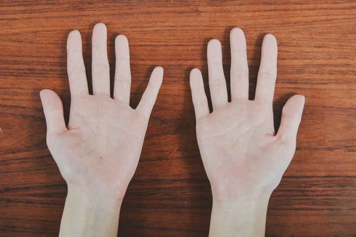 手相が薄い人は自己主張も弱め