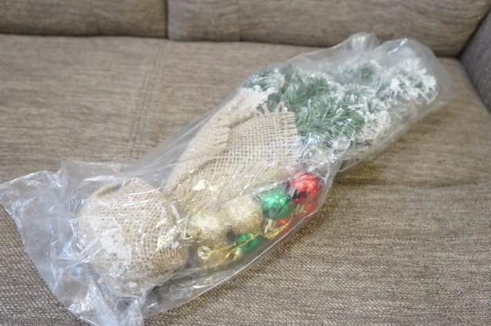 「壁掛けスノーツリー」（1,592円）