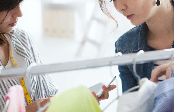 店の来た女性客にピンとくるも…