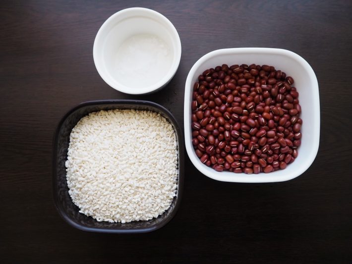 材料は小豆、米麹、塩だけ