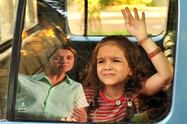 貧富の格差まで描かれている