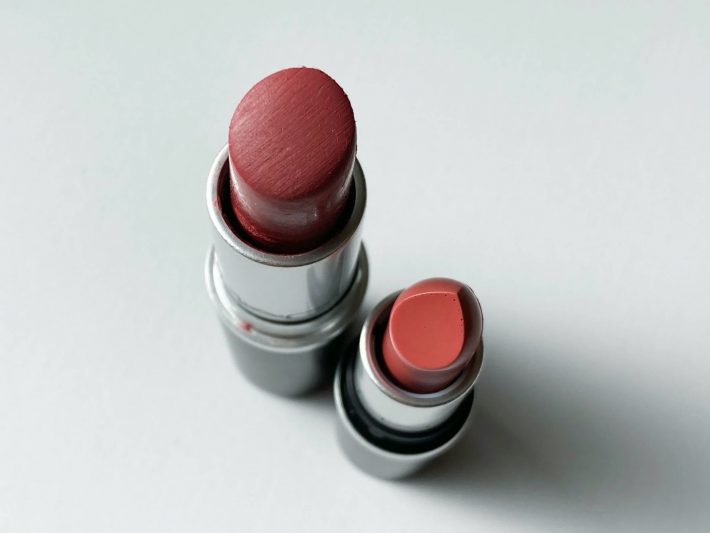 通常サイズは3g、ミニサイズは1.8g