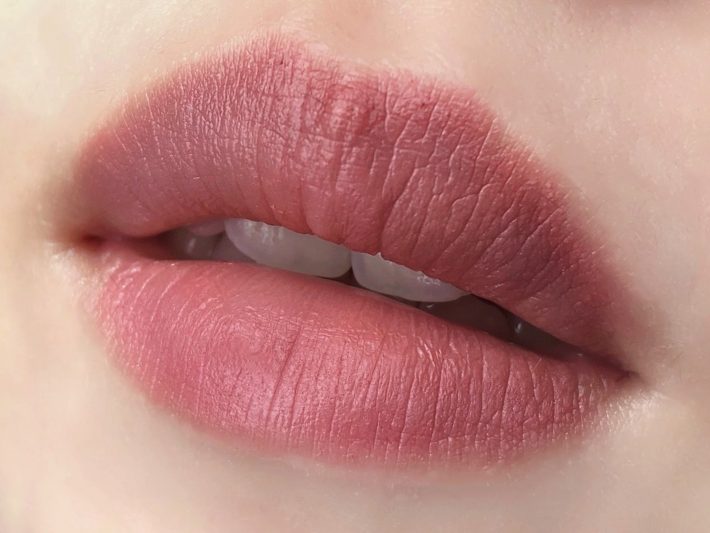 海外で人気カラーなのがわかる魅惑のピンクベージュ