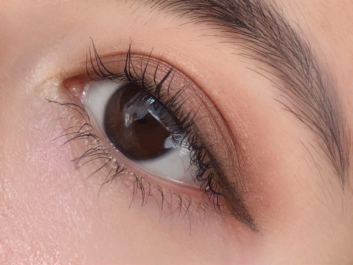 ぬり重ねてもダマにならないキレイなロングまつ毛に