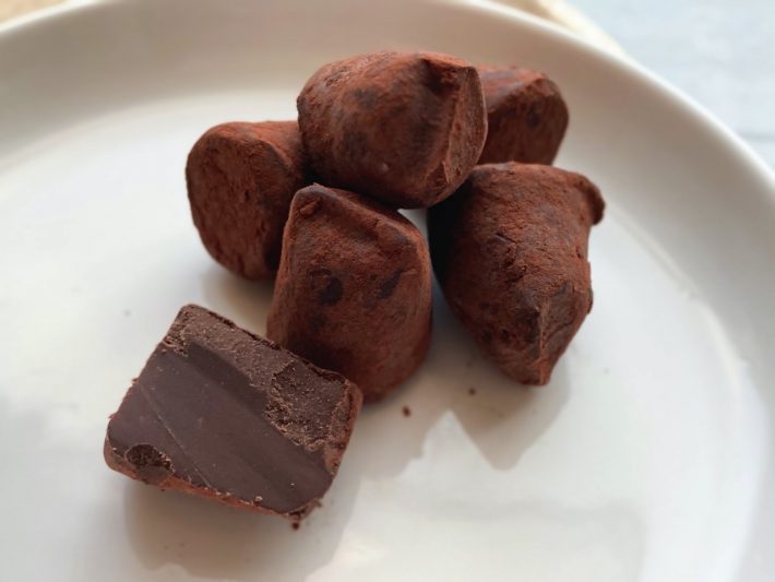 洋酒の香りがふわっと広がる