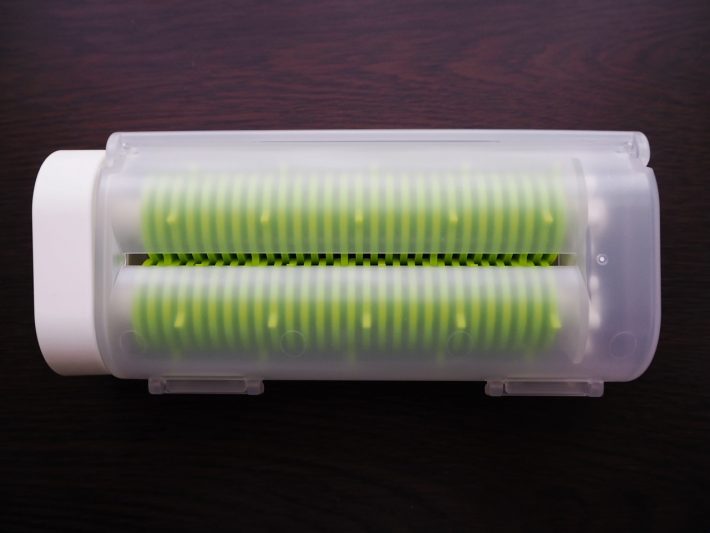 上ケースをかぶせて留め具を閉じる