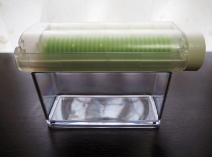 シュレッダー部分（本体）を容器に乗せてOK