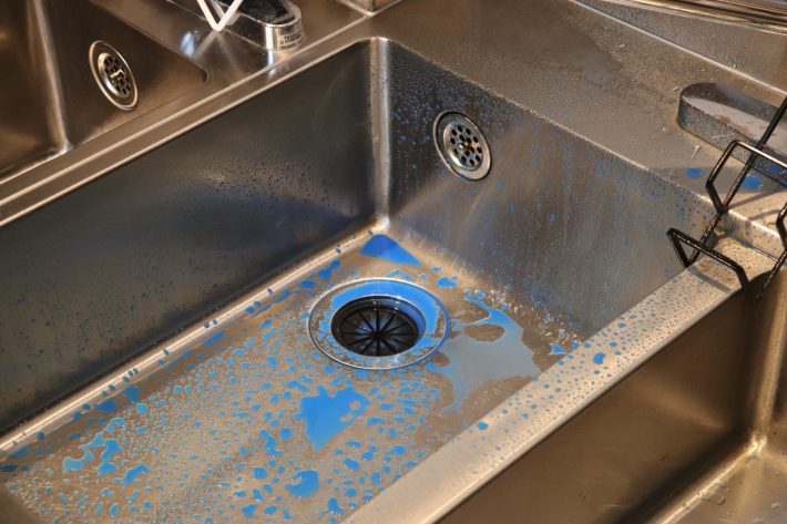 汚れ防止用撥水剤をかけたシンク