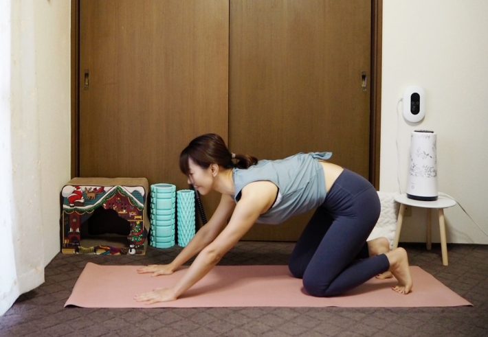 （2）お尻で大きな円を描く。