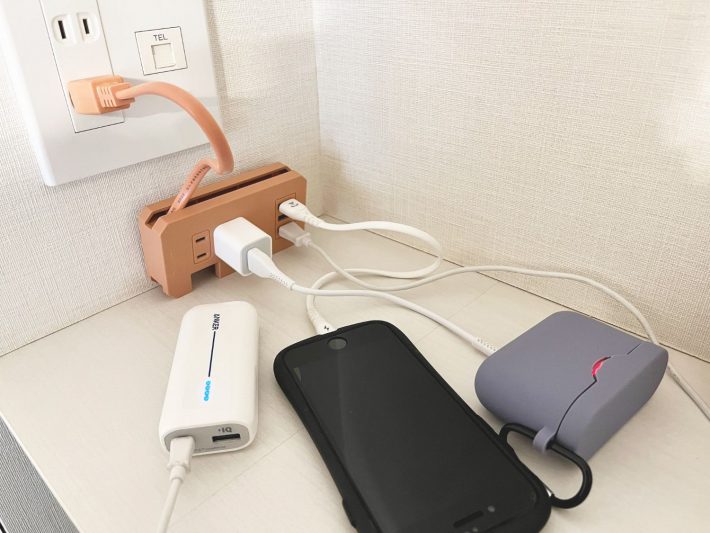 3COINSの2コンセント3USBタップ