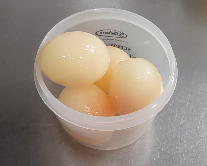 凍った状態の生卵