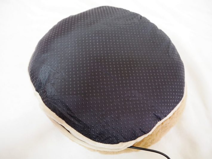 本体の裏面は滑り止め付き