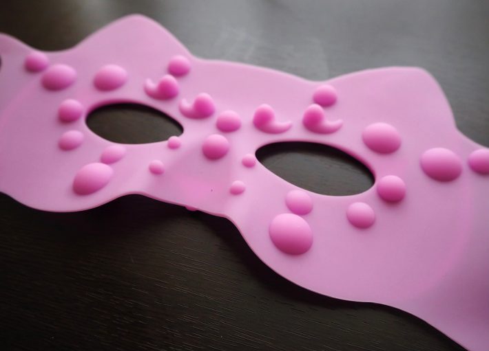 大小さまざまな突起がついてる