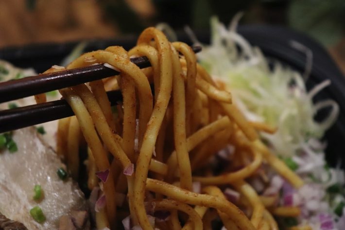 麺には最初から味が付いていました