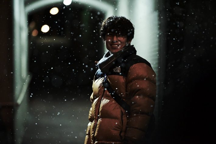 何もしないときの佇まいや顔が、菅原に成り代わっていた