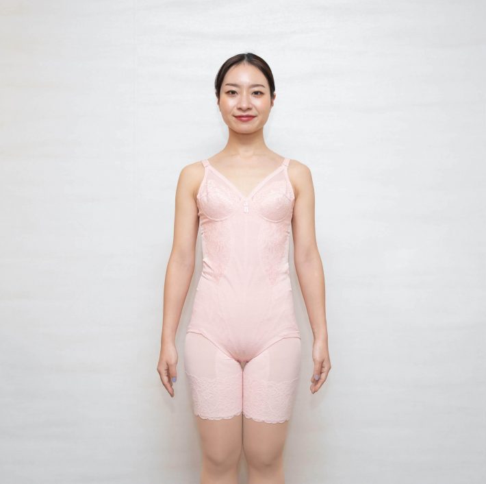 補整下着をフルセットで着用