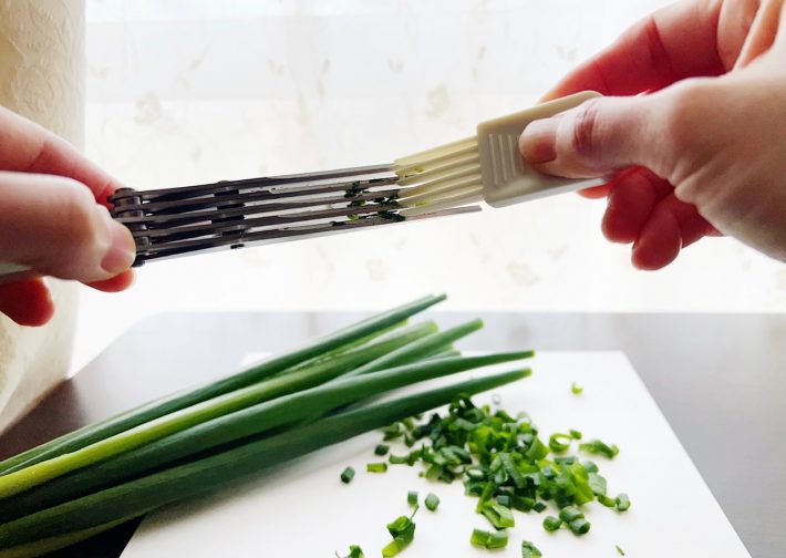 付属の掃除用ブラシがついてる