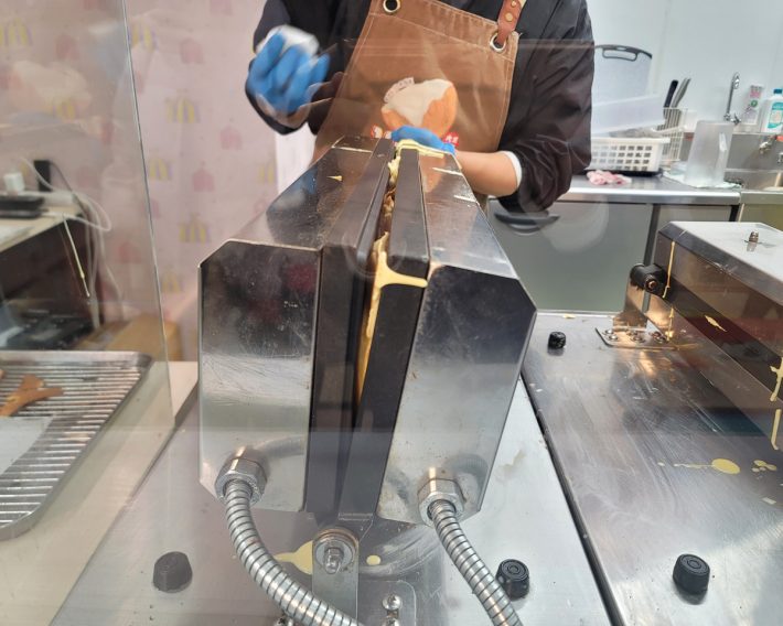 器具を挟んで待つこと数十秒