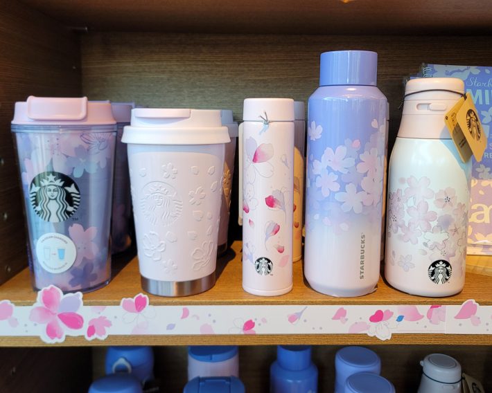 タンブラーのサイズ感や重さは並べてみると様々。ニーズや好みに合ったものを慎重に選びたい