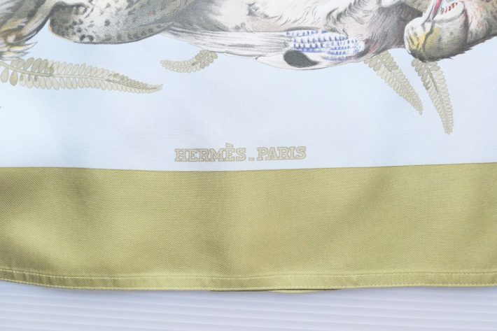 裾付近の「HERMÈS―PARIS」の文字