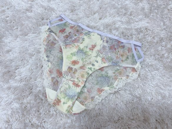 クイーンブラのスタンダードショーツ