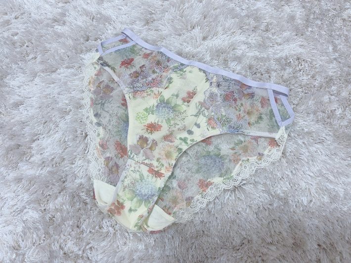 クイーンブラのスタンダードショーツ