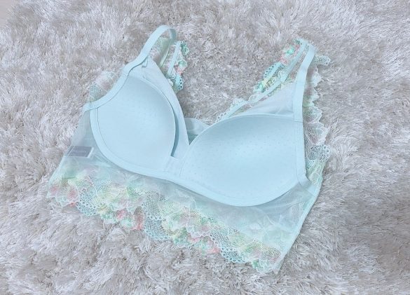 ノンワイヤーのレース