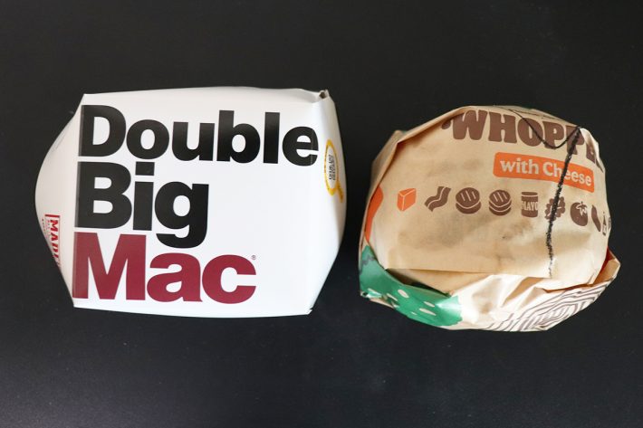 マクドナルドの倍ビッグマックとバーガーキングのキング・イエティ ザ・ワンパウンダー