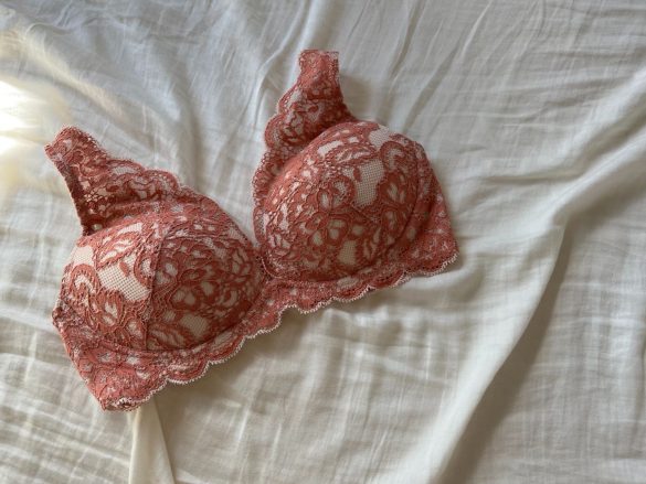 Tuche 「ふわっと盛れる」ワイヤレスブラジャー