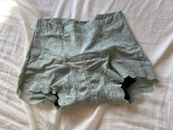 Tuche  「cherish moon」吸水型サニタリーショーツ