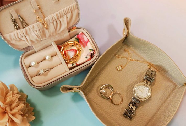 デコホーム　アクセサリーケース