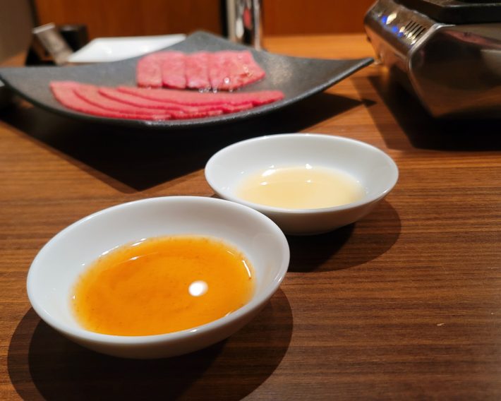 しょうゆダレとレモン塩ダレ