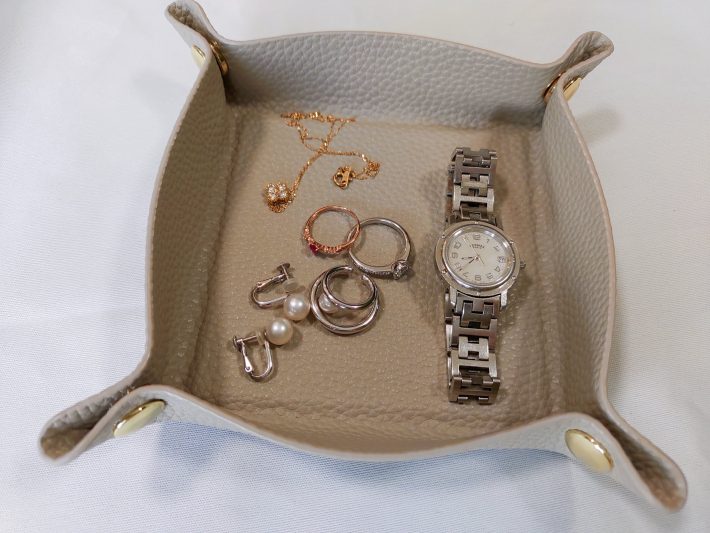 デコホーム　アクセサリーケース