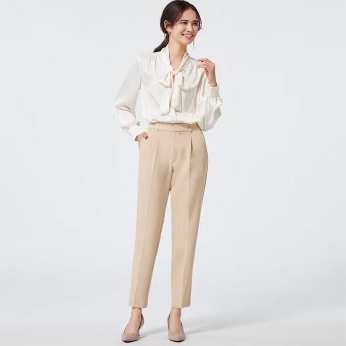 ストレッチテーパードパンツ