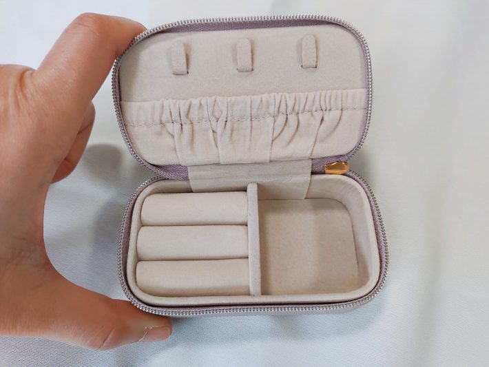 デコホーム　アクセサリーケース