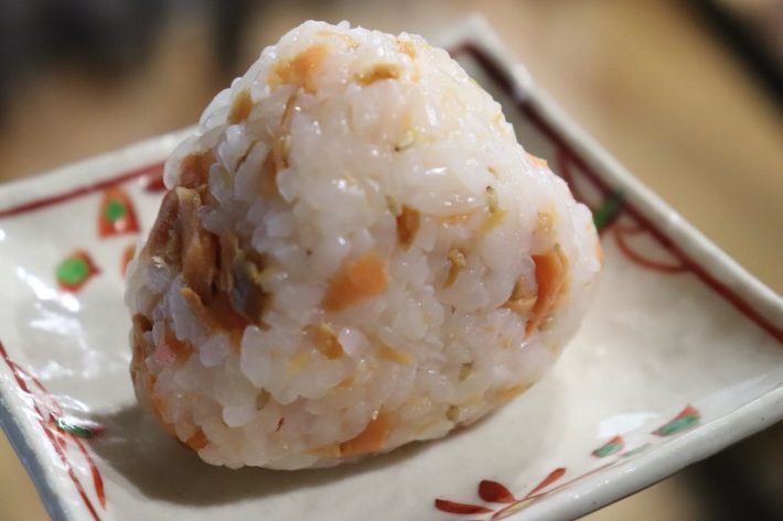 細かくほぐした身が入ってる