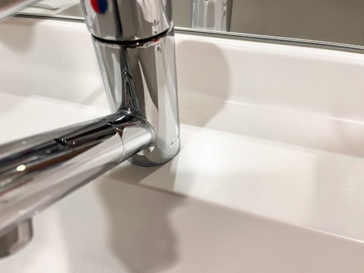 きれいになった蛇口の根元