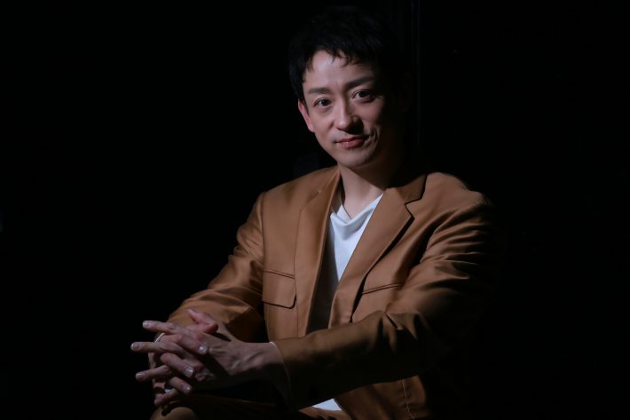 YouTubeなんかで昔の映像を見ると恥ずかしい