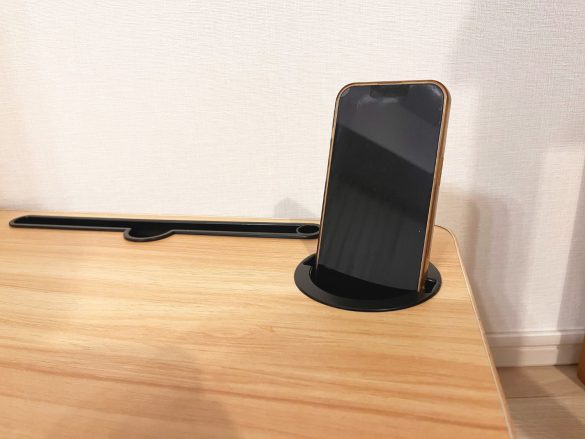 ドリンクホルダーはスマホ置きに