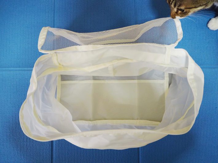 下部ファスナーを開けると容量が増える