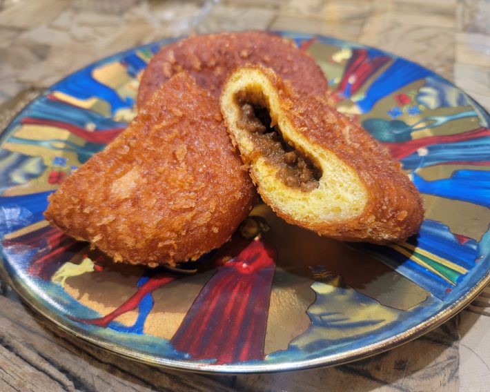 「スパイシーカレーパン」（本体価格：168円）