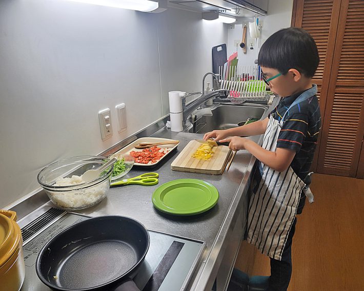 子どもの明るい未来を握るキーワードの一つは、「料理力」だと考えています