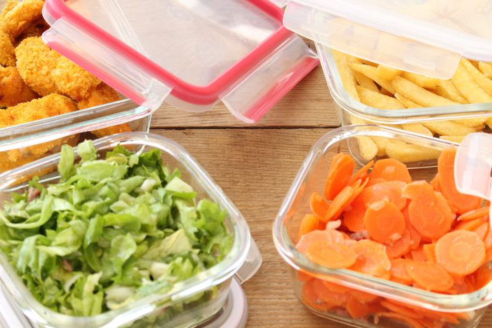 「過度な助け合い」に疲れ果てる