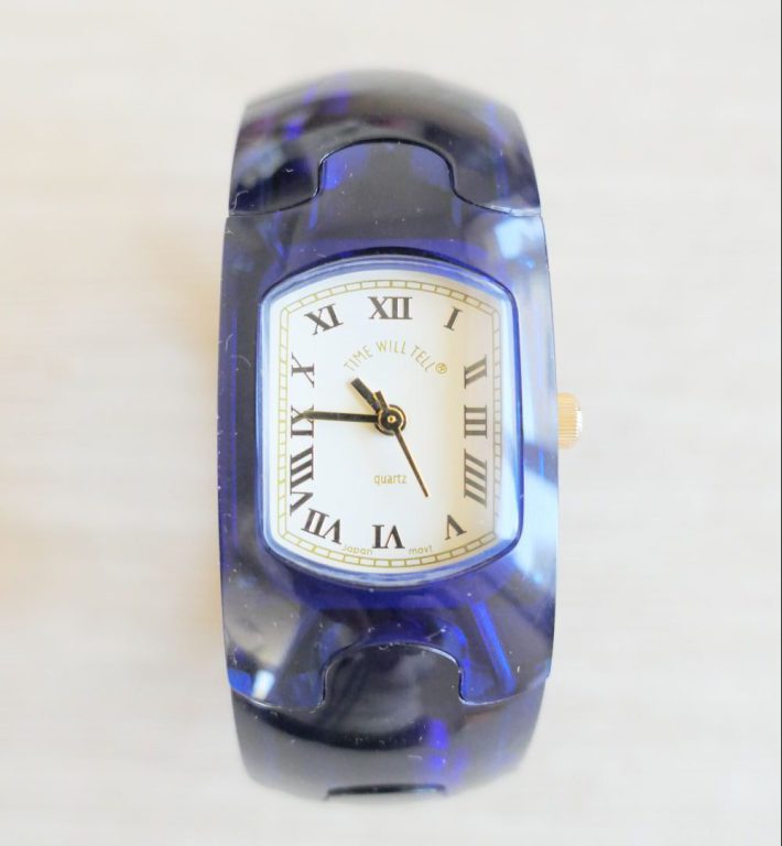 タイムウィルテルの時計