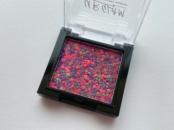 全11色のうち、03を購入