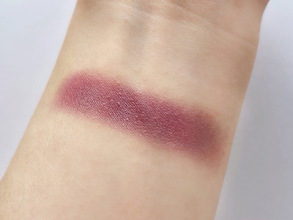 パンチのあるカラーが大人パープルに発色