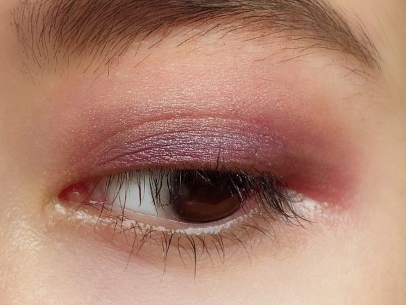 繊細パールで個性派カラーが品よくまとま