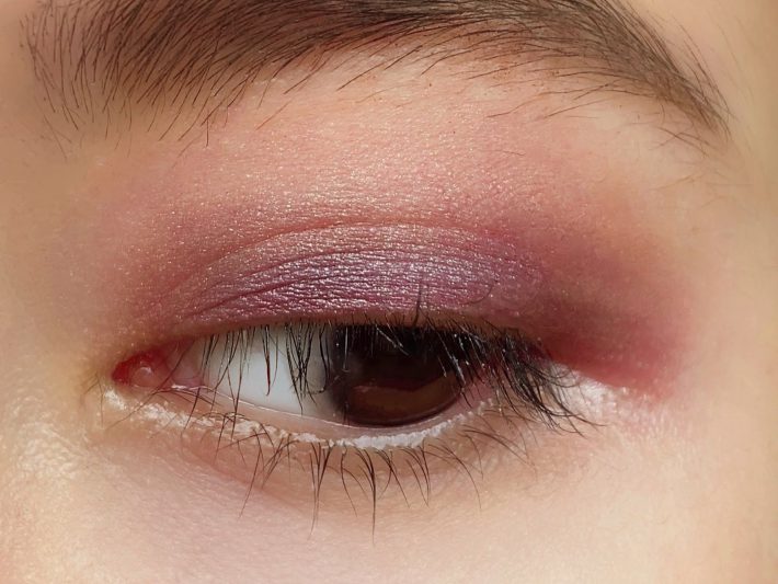 繊細パールで個性派カラーが品よくまとま