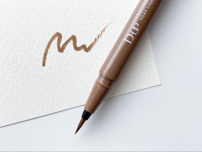 D-UP（ディーアップ）「シルキーリキッドアイライナー WP」（税込1,430円）