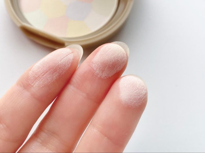 キャンメイク「マシュマロフィニッシュパウダー ～Abloom～」プルメリアリース（税込1,034円）